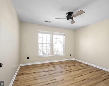 9320 Birch Cliff Drive - Photo Thumbnail 32