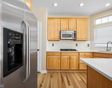 9320 Birch Cliff Drive - Photo Thumbnail 25