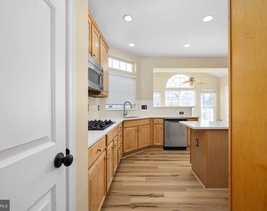 9320 Birch Cliff Drive - Photo Thumbnail 26