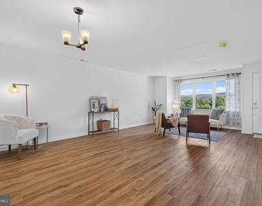 972 Orchard Ridge Place - Photo Thumbnail 5