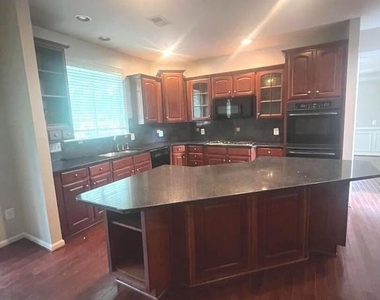 9315 Rustic Breeze Court - Photo Thumbnail 4