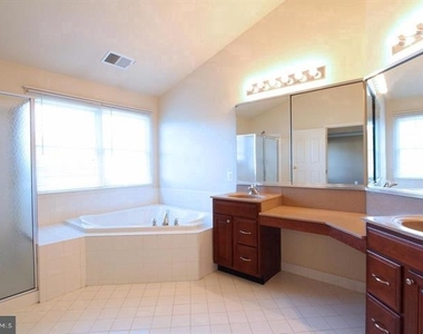 22817 Nichols Farm Way - Photo Thumbnail 13