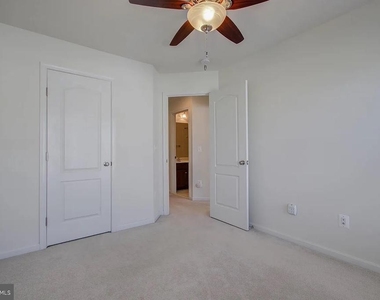 22648 Vienna Terrace - Photo Thumbnail 21