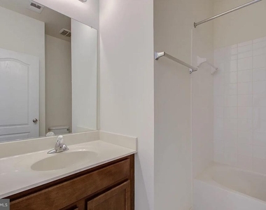 22648 Vienna Terrace - Photo Thumbnail 20