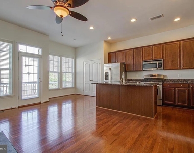 22648 Vienna Terrace - Photo Thumbnail 9