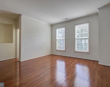 22648 Vienna Terrace - Photo Thumbnail 6