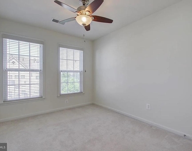 22648 Vienna Terrace - Photo Thumbnail 24