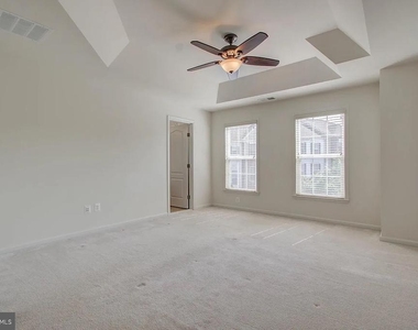 22648 Vienna Terrace - Photo Thumbnail 16