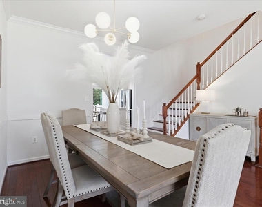 25114 Harpenden Terrace - Photo Thumbnail 6