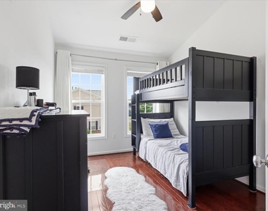 25114 Harpenden Terrace - Photo Thumbnail 16