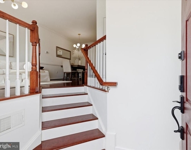 25114 Harpenden Terrace - Photo Thumbnail 2