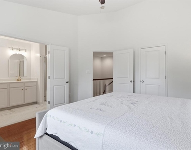 25114 Harpenden Terrace - Photo Thumbnail 13