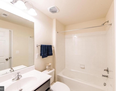206 Apsley Terrace - Photo Thumbnail 13