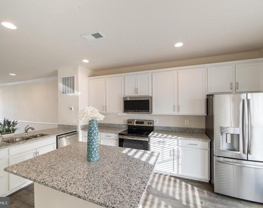 206 Apsley Terrace - Photo Thumbnail 4