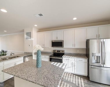 206 Apsley Terrace - Photo Thumbnail 3