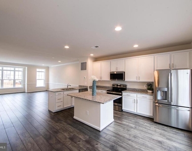 206 Apsley Terrace - Photo Thumbnail 2