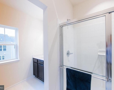 206 Apsley Terrace - Photo Thumbnail 14