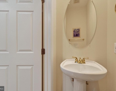 8814 Hunting Lodge Court - Photo Thumbnail 28