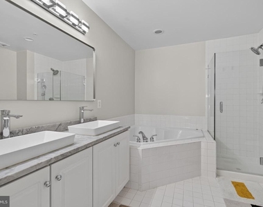 8814 Hunting Lodge Court - Photo Thumbnail 34