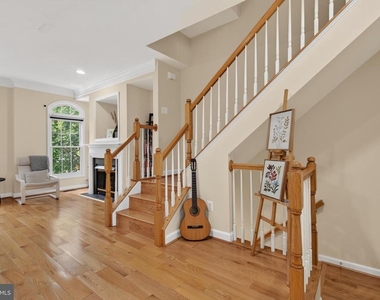 8814 Hunting Lodge Court - Photo Thumbnail 27
