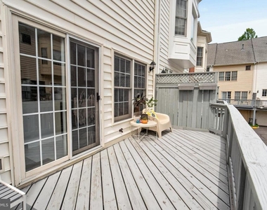 8814 Hunting Lodge Court - Photo Thumbnail 17