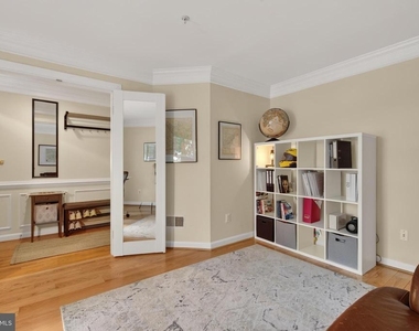 8814 Hunting Lodge Court - Photo Thumbnail 6
