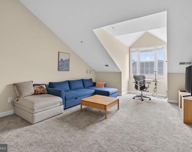 8814 Hunting Lodge Court - Photo Thumbnail 43