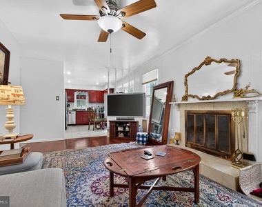 8815 Newport Court - Photo Thumbnail 8