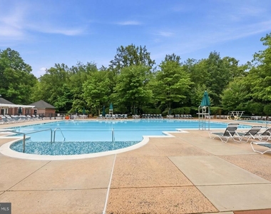 12109 Wedgeway Court - Photo Thumbnail 31