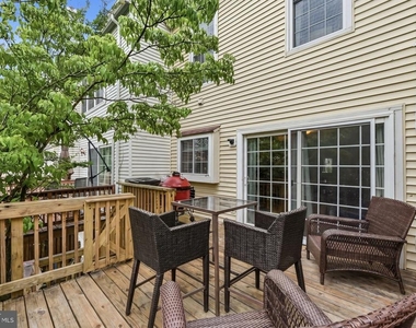 12109 Wedgeway Court - Photo Thumbnail 24