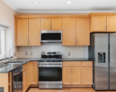 12109 Wedgeway Court - Photo Thumbnail 12