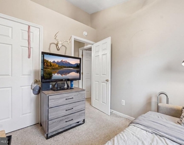 12109 Wedgeway Court - Photo Thumbnail 17