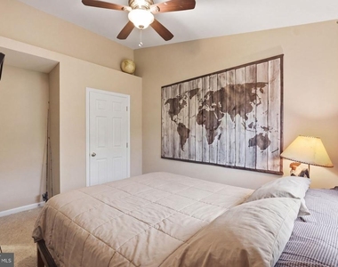 12109 Wedgeway Court - Photo Thumbnail 15
