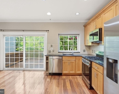 12109 Wedgeway Court - Photo Thumbnail 14