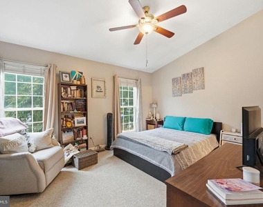 12109 Wedgeway Court - Photo Thumbnail 11