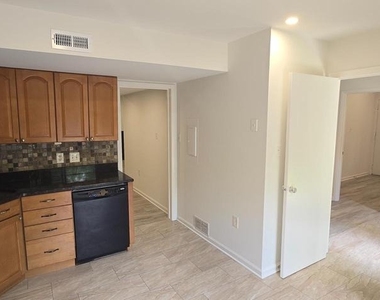 11922 Escalante Court - Photo Thumbnail 5