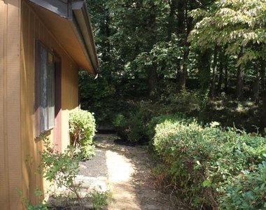 11922 Escalante Court - Photo Thumbnail 24