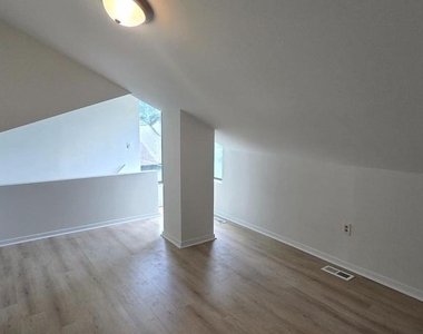 11922 Escalante Court - Photo Thumbnail 21