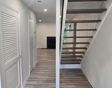 11922 Escalante Court - Photo Thumbnail 3