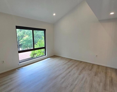 11922 Escalante Court - Photo Thumbnail 20