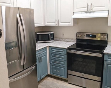 3009 Nicosh Circle - Photo Thumbnail 2