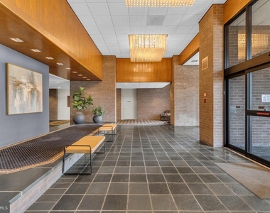 1800 Old Meadow Road - Photo Thumbnail 6