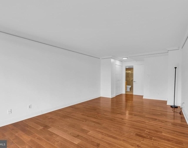 1800 Old Meadow Road - Photo Thumbnail 25