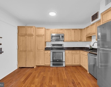 1800 Old Meadow Road - Photo Thumbnail 14