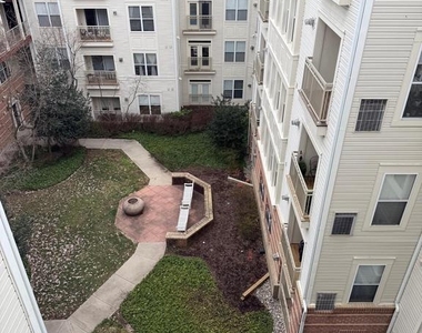 2791 Centerboro Drive - Photo Thumbnail 12