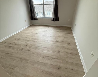 2791 Centerboro Drive - Photo Thumbnail 8