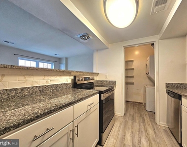 8612 Walutes Circle - Photo Thumbnail 4