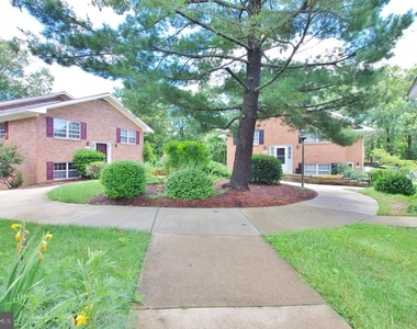 8612 Walutes Circle - Photo Thumbnail 20