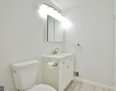 8612 Walutes Circle - Photo Thumbnail 17