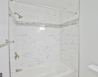 8612 Walutes Circle - Photo Thumbnail 18